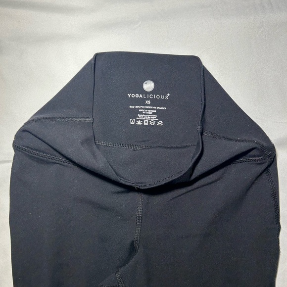 Yogalicious yoga pants, size xs, black - Picture 4 of 4